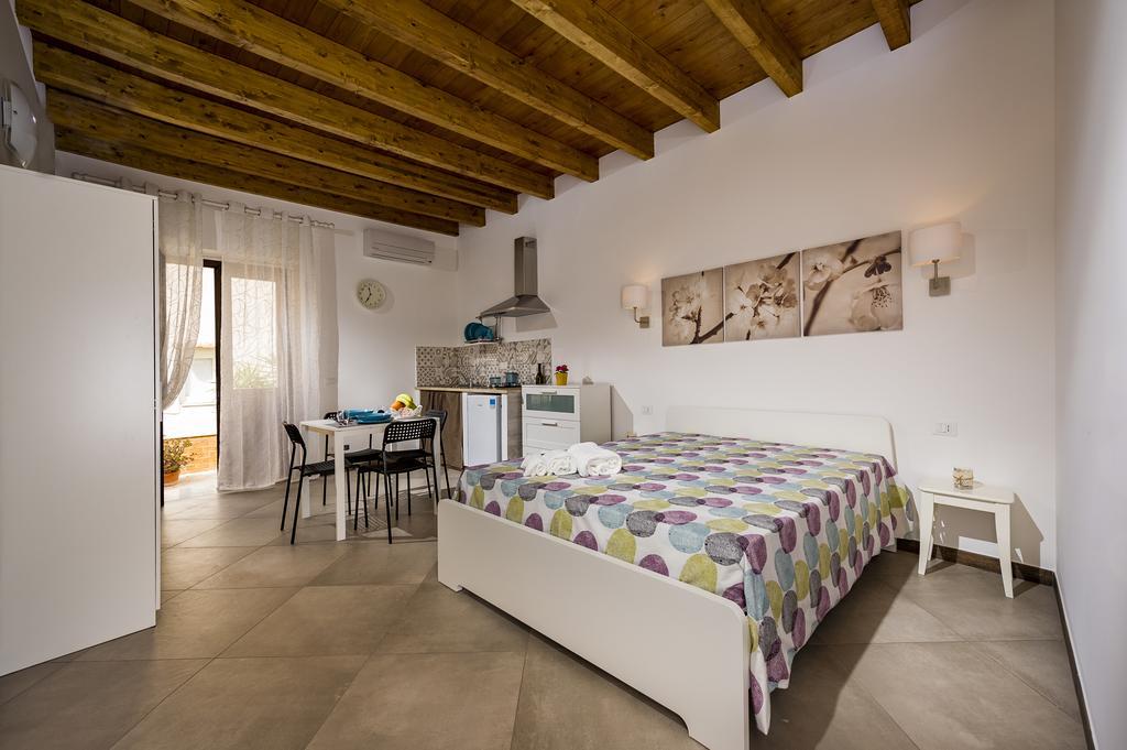 דירות קאסטלמארה דל גולפו Il Cortile מראה חיצוני תמונה