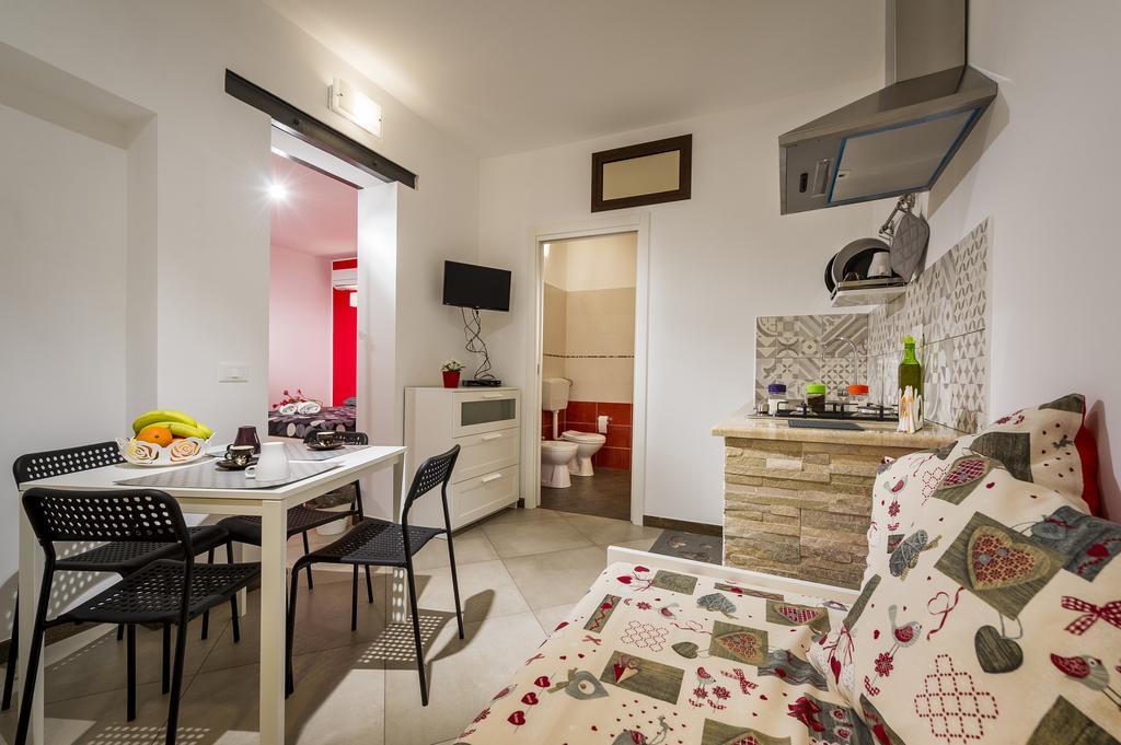 דירות קאסטלמארה דל גולפו Il Cortile מראה חיצוני תמונה